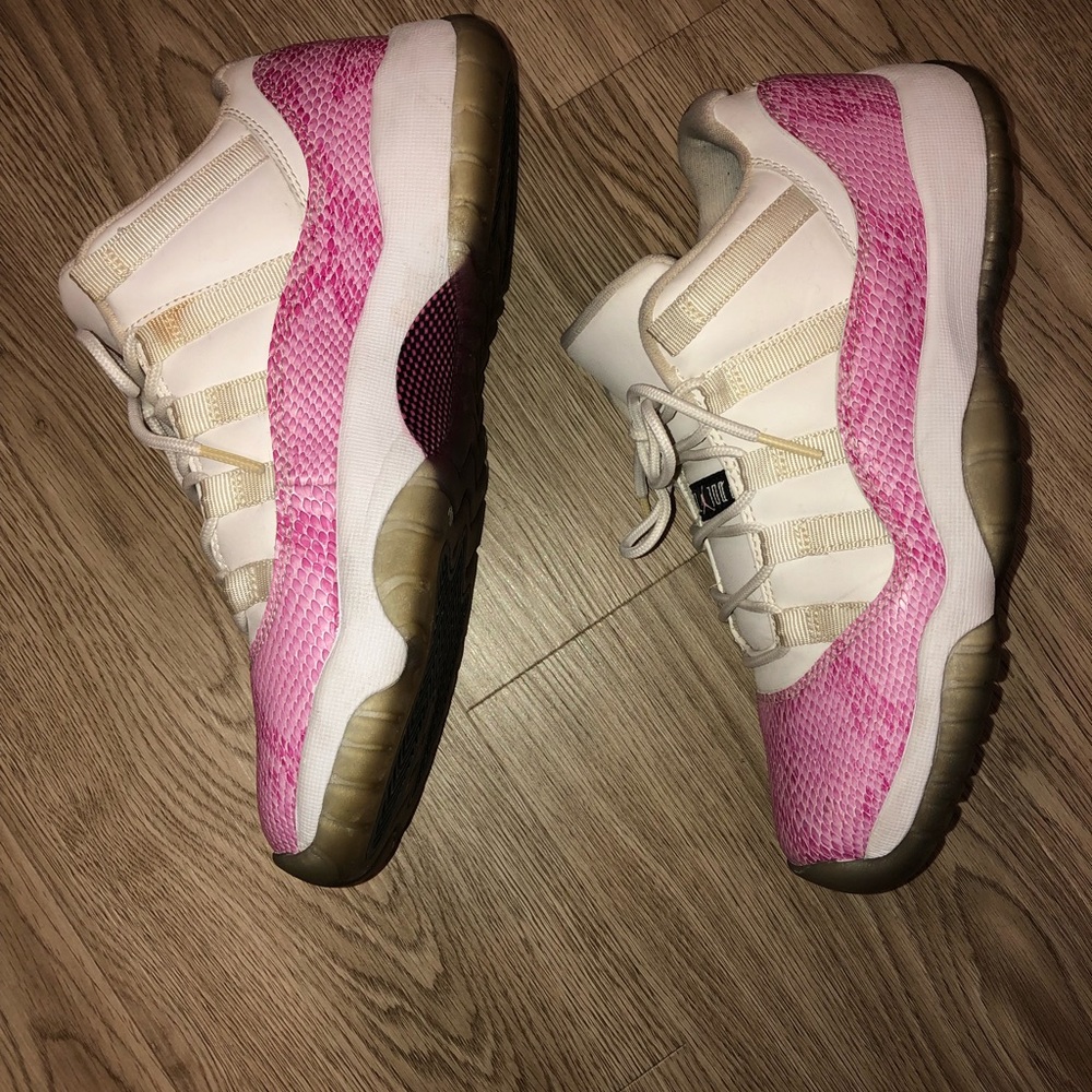 Jordan 11s - Picture 2 of 3